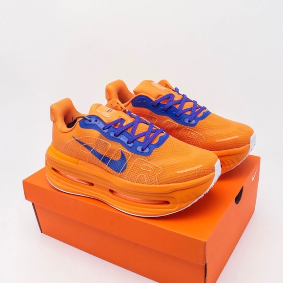 Nike Air Zoom Vomero Premium Sneakers - Picture 8 of 9